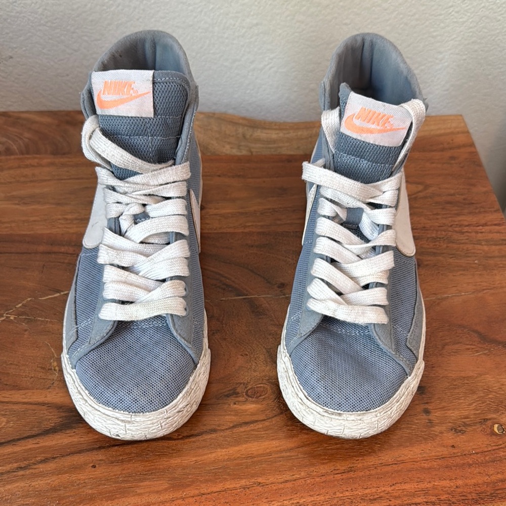 Nike Balzer 77 High-Top Sneakers in Grey/Blue and White